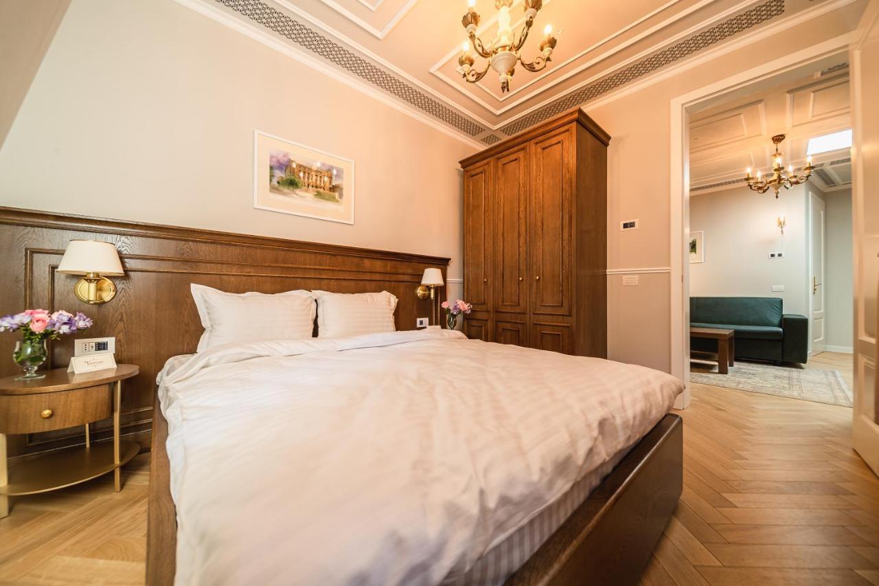 Templum Clava Hotel Bucarest Exterior foto