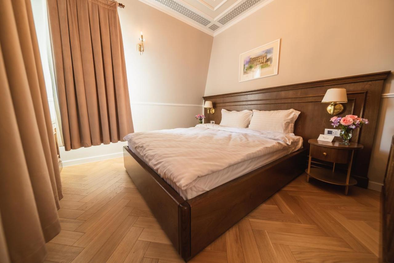 Templum Clava Hotel Bucarest Exterior foto