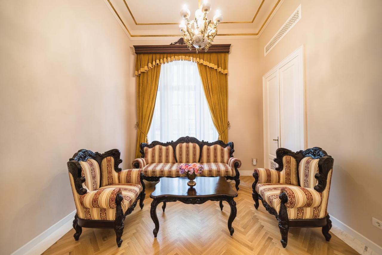Templum Clava Hotel Bucarest Exterior foto